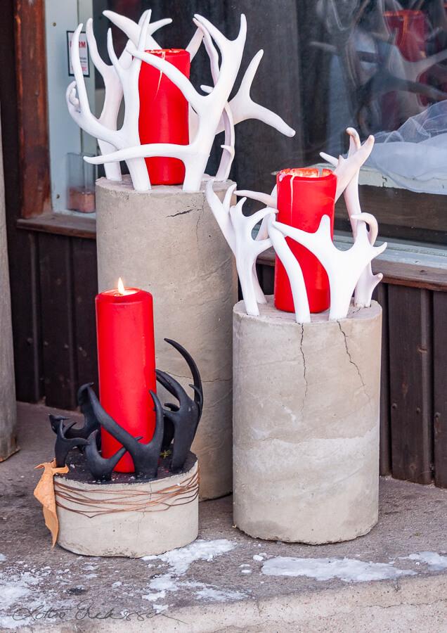 SE_JokkmokkMarket_reindeer_antlers_candleholders900