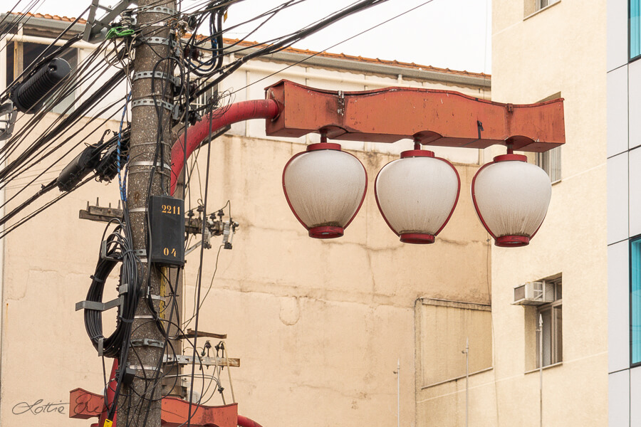 SaoPaolo_JapanTown_streetlamps_electricity_wires00