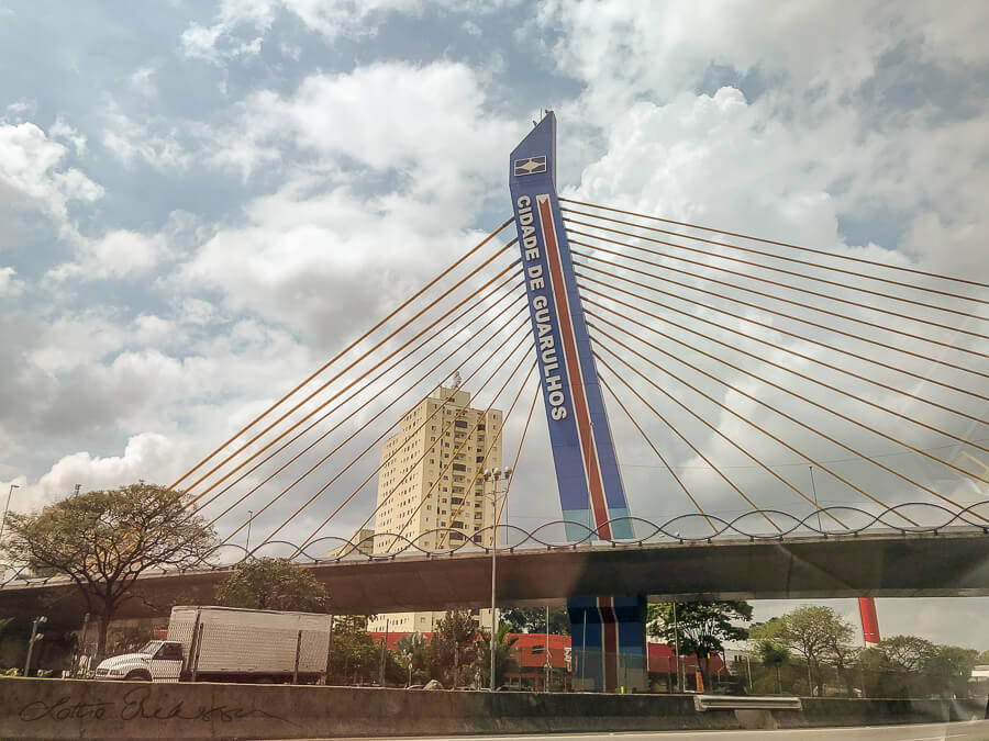 SaoPaolo_road_car_bridge_wired_skyscraper900