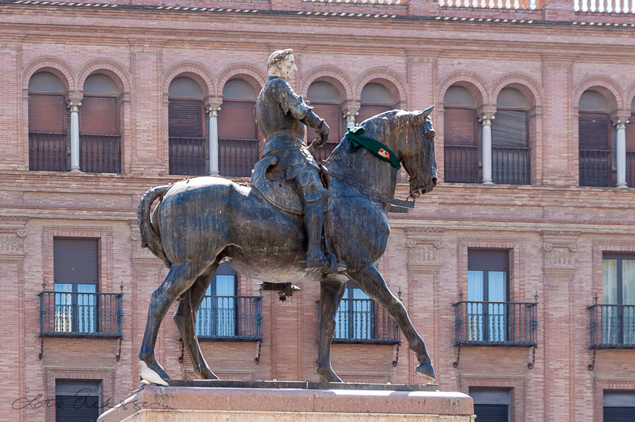 Spain_horse_statue_emperor_ceasar900