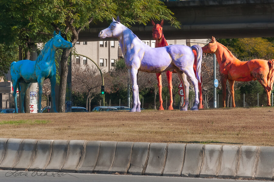 Spain_horses_statues_colourful_roundabout900