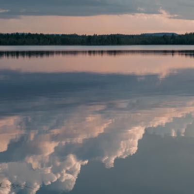Se Norrbotten Lake Evening Smooth Cloud Reflections900