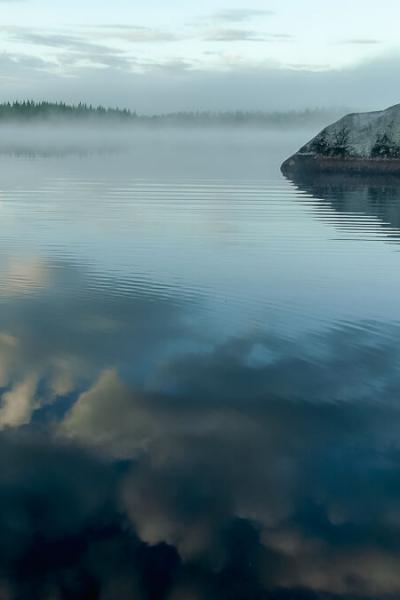 Se Norrbotten Lake Rock Tranquil Ripples Reflections Fog Clouds900