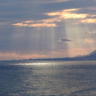 Mediterranean Dusk Cloudopening Sunrays Peninsula