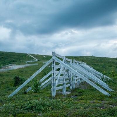 Se Lappland Galtispuoda Mountaintop Reindeer Fences Watercolor Clouds900