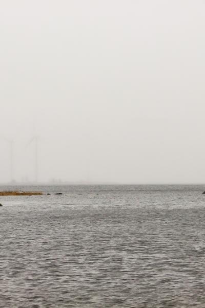 Se 08 Byviken Grey Fog Jetty Lamppost Windmills900