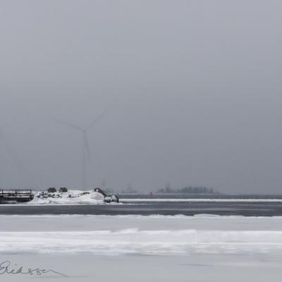 Se 09 Winter Snowing Grey Jetty Background Windmill Lighthouse900
