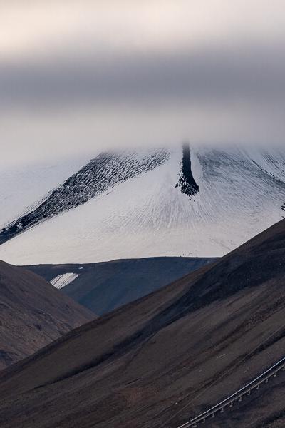 Svalbard Snowcovered Mountain Cloud Foreground Black Mountains Cablecarline900