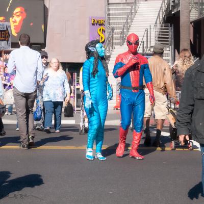 Us Hollywood Spiderman And Avatar Walking900