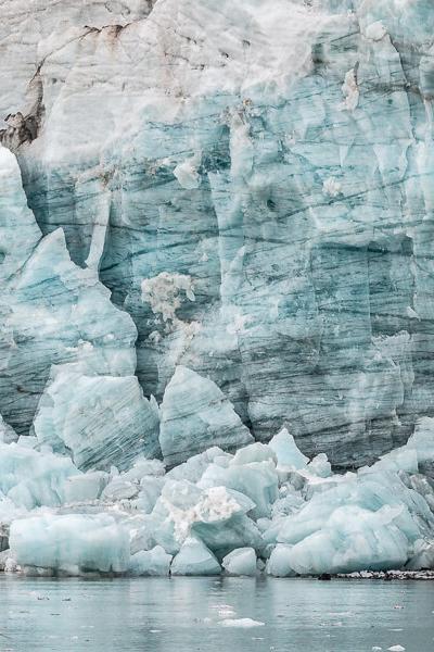 Sj Esmarksbreen Glacier Melting Cracks Close900