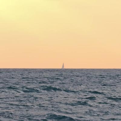 Spain Mediterranean Sunset Horizon Sailingboat900