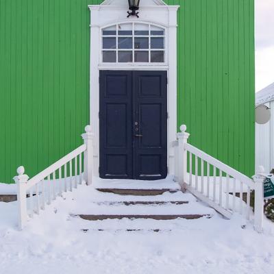 No Roros Really Green House Black Door Stairs Snow900
