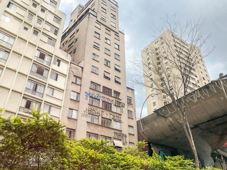 Saopaolo Residential Highrises Graffiti900