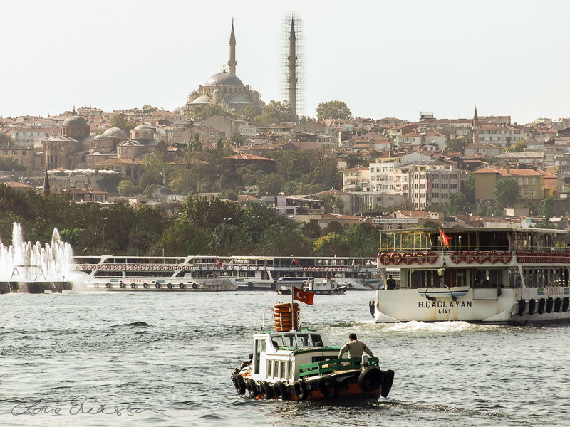 TR_Istanbul_asia_the_bosphorus_boats_mosque