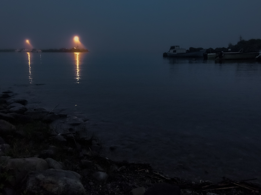 SE_10_foggy_dark_bay_marina_jetty_boats_lamps900